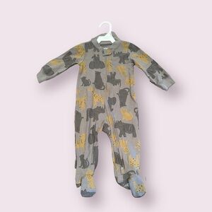 Carter's Baby NWT Gray and Tan Animal Print Footed One-Piece Pajamas Sz 9 Mon